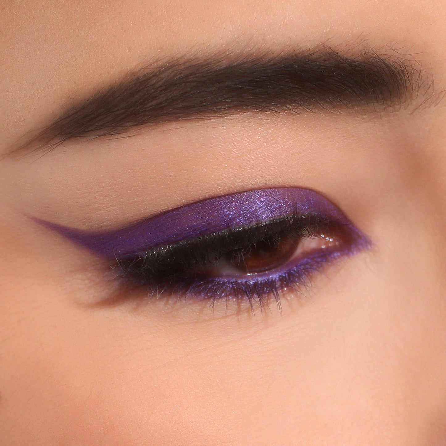 MOIRA Statement Shimmer Liner 005 Violet