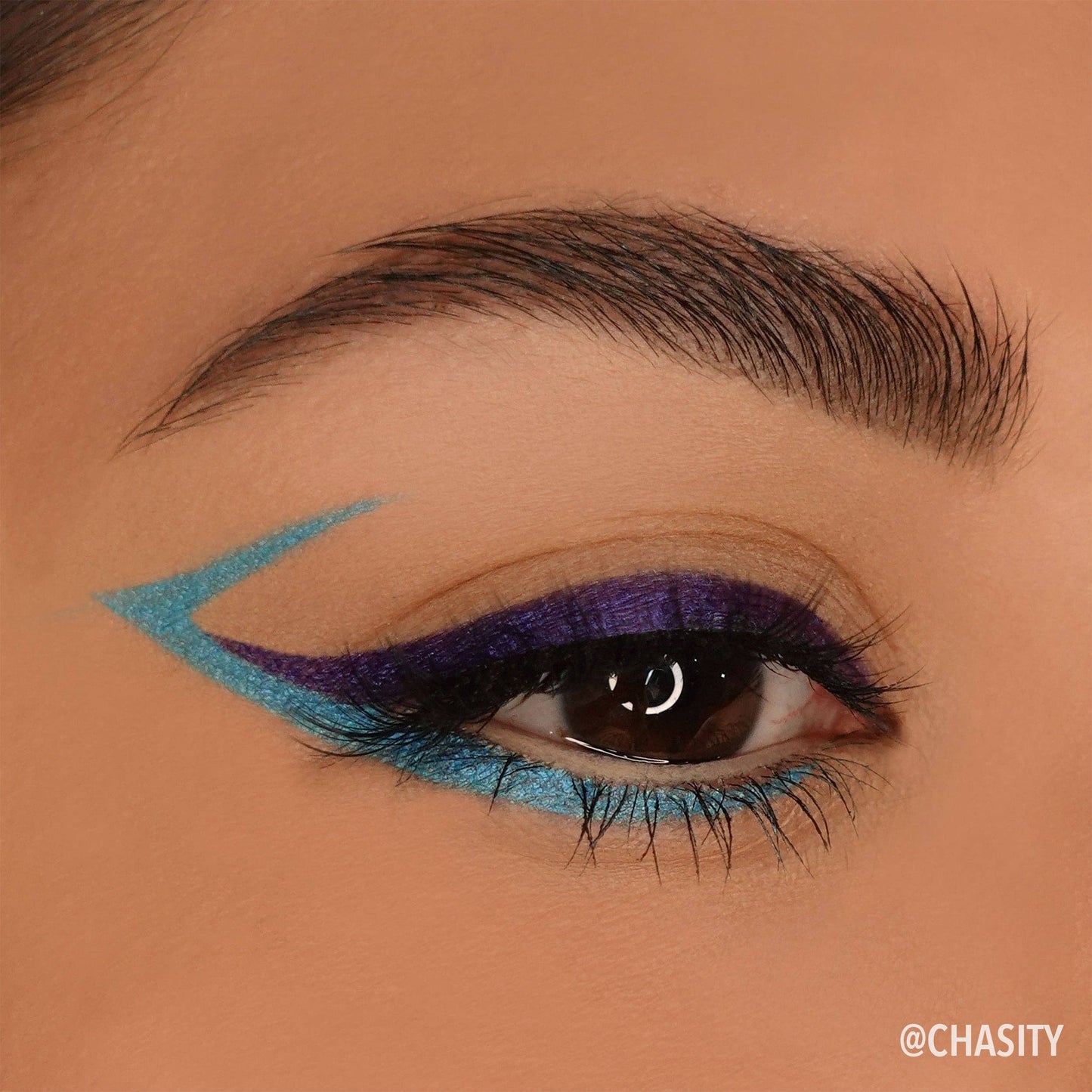 MOIRA Statement Shimmer Liner 005 Violet